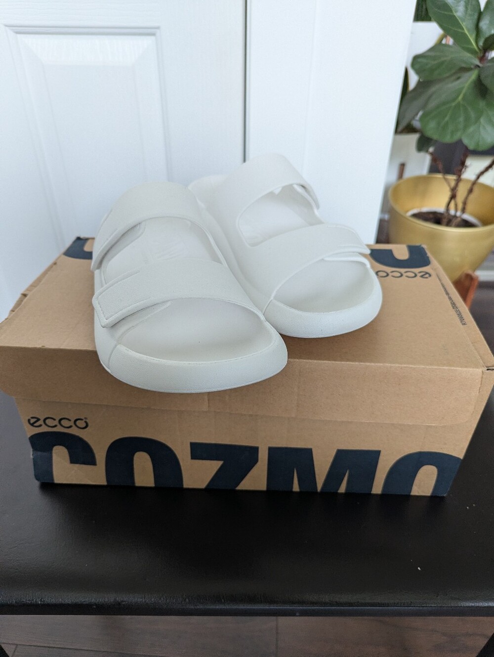 ECCO Bright White Beach Slide Sandals